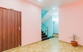 Super Hotel O The Pratima Inn